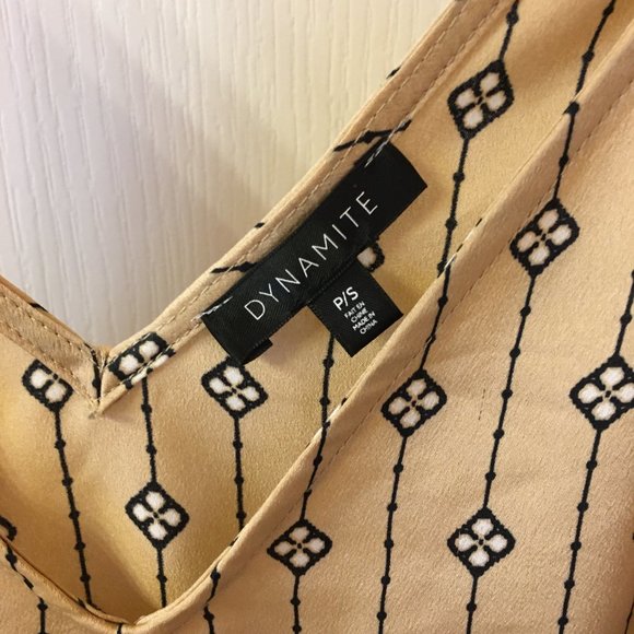 Dynamite Dressy Sleeveless Blouse - Picture 2 of 3